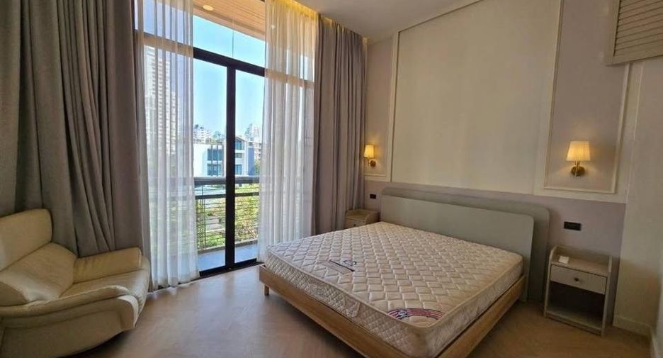 Reihenhaus zur Miete mit 3 Zimmer in Watthana, Bangkok