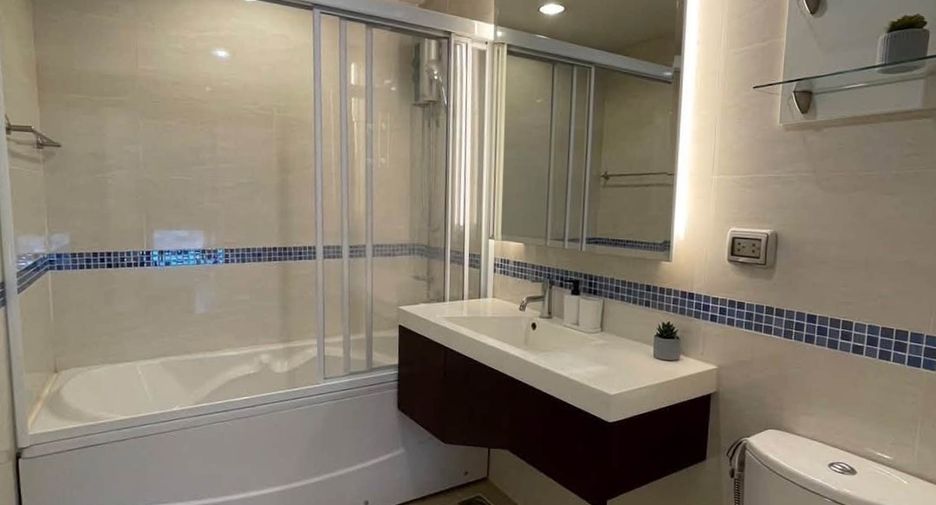 Condo en alquiler de 2 habitaciones en Khlong Toei, Bangkok