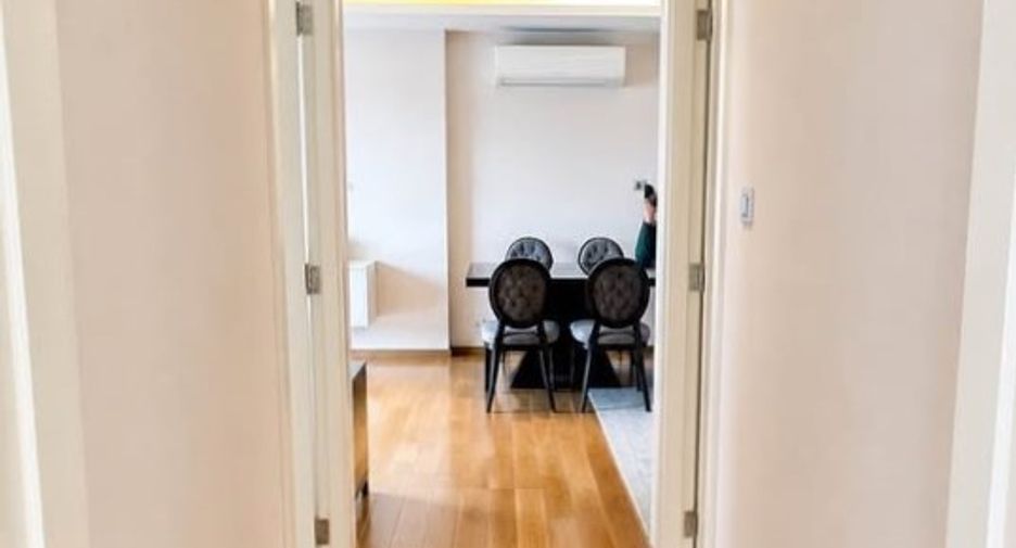 For rent 2 bedrooms condo in Watthana, Bangkok
