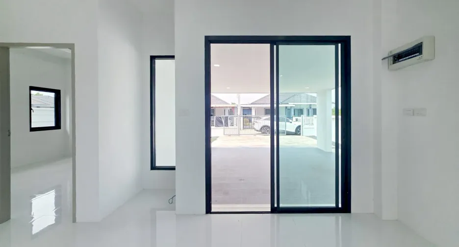 For sale 3 bedrooms house in Saraphi, Chiang Mai
