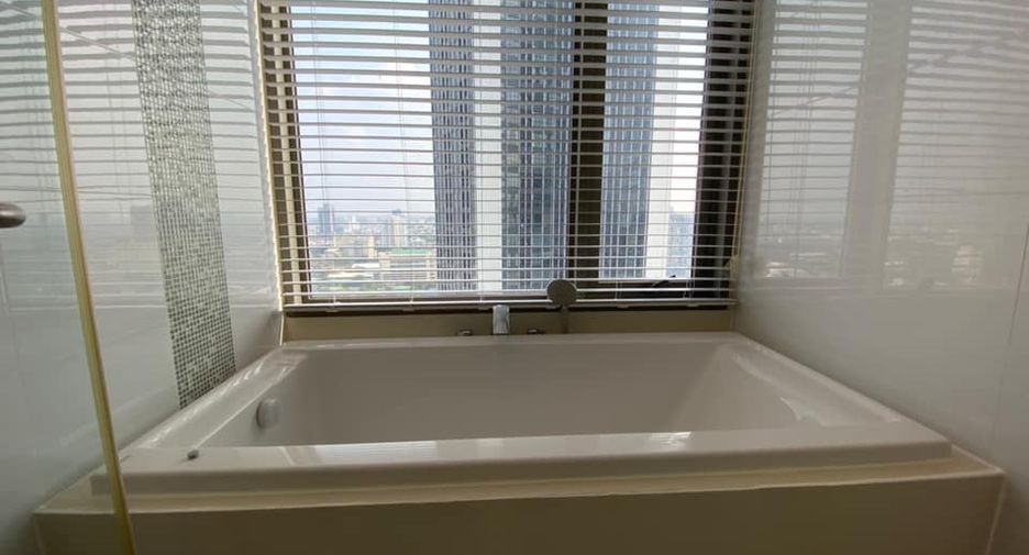 For rent 2 bedrooms condo in Sathon, Bangkok