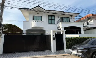 For sale 3 bedrooms villa in Bang Lamung, Chonburi