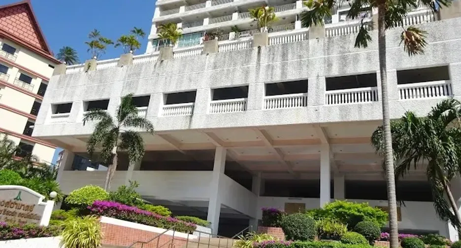 For sale studio condo in Bang Lamung, Chonburi