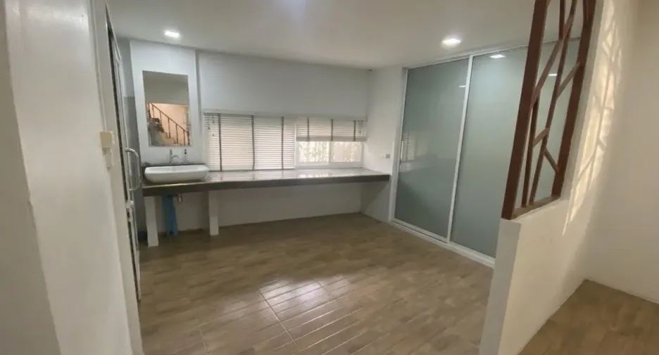 À vendre 5 chambres maison à Mueang Saraburi, Saraburi