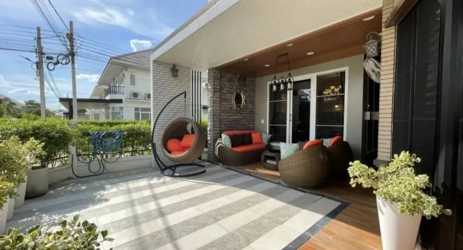 Casa en venta de 5 habitaciones en Bang Yai, Nonthaburi