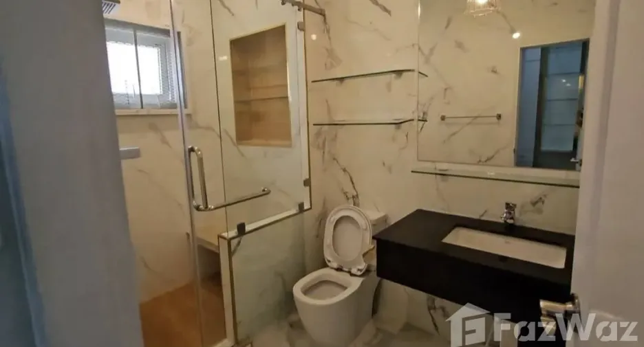 Casa en venta de 5 habitaciones en Bang Yai, Nonthaburi