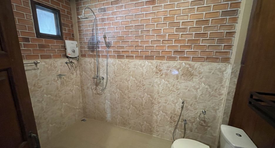 For sale and for rent 3 bedrooms house in Ban Tak, Tak