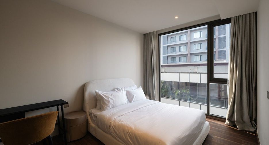 For rent 2 bedrooms condo in Khlong Toei, Bangkok