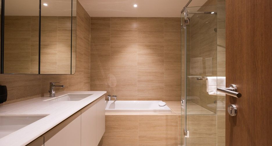 For rent 2 bedrooms condo in Khlong Toei, Bangkok