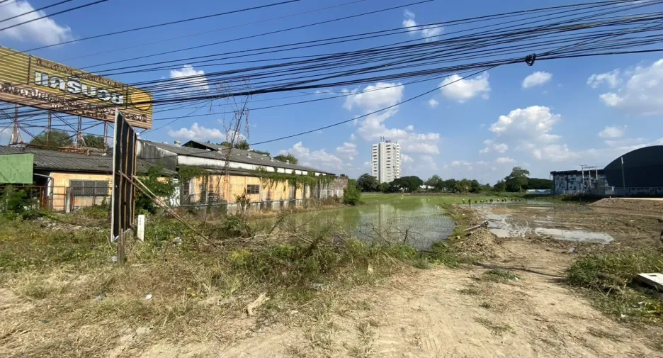 Terreno en venta en Saraphi, Chiang Mai