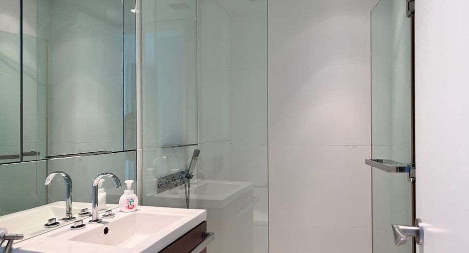 Wohnung zur Miete mit 2 Zimmer in Pathum Wan, Bangkok