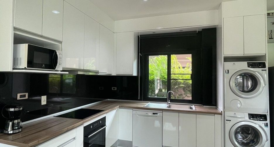 For rent 3 bedrooms villa in Huay Yai, Pattaya