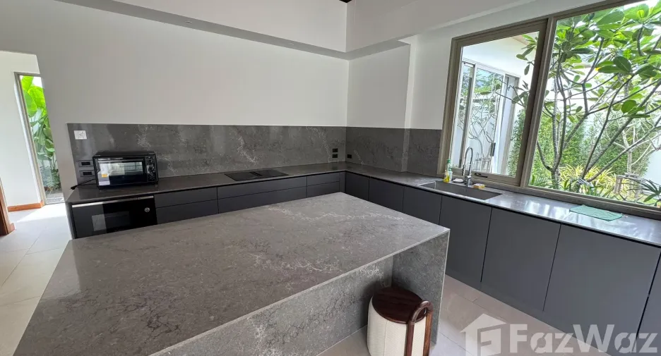 For rent and for sale 4 bedrooms villa in Thalang, Phuket