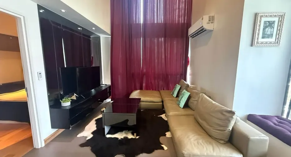 For rent 2 bedrooms condo in Watthana, Bangkok