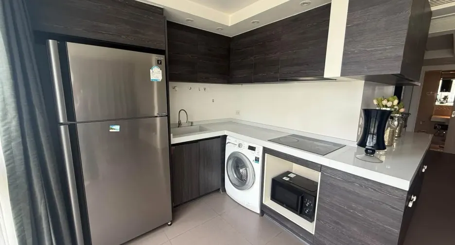 For rent 2 bedrooms condo in Watthana, Bangkok