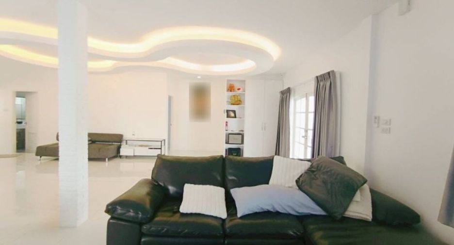 For sale 2 bedrooms house in Jomtien, Pattaya