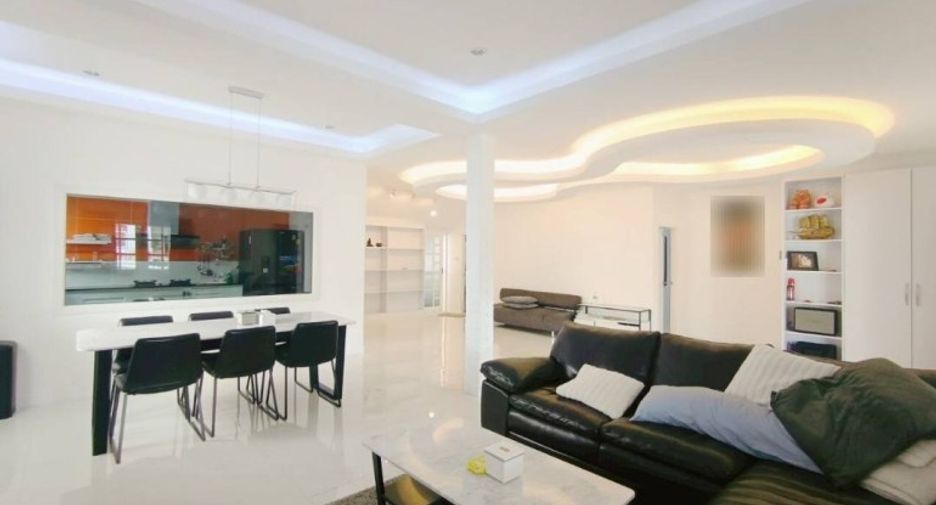 For sale 2 bedrooms house in Jomtien, Pattaya
