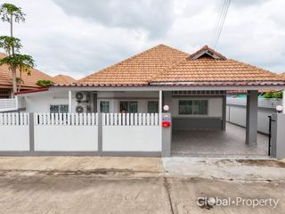 Haus zum Kauf mit 4 Zimmer in Bang Lamung, Chonburi