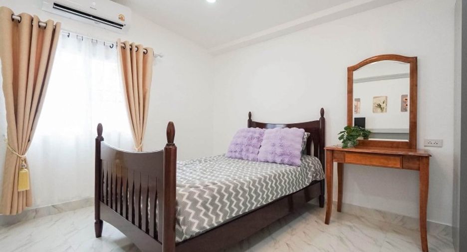 For sale 4 bedrooms house in Bang Lamung, Chonburi