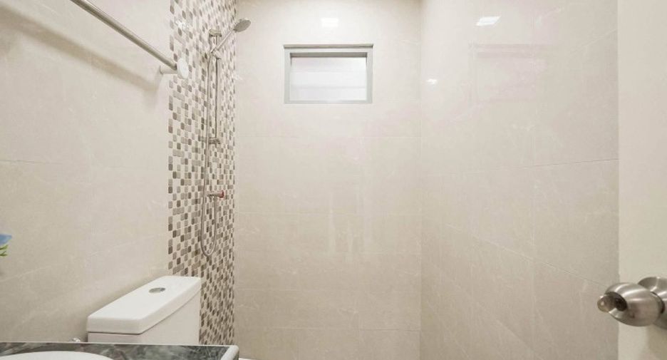 For sale 4 bedrooms house in Bang Lamung, Chonburi