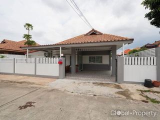 Haus zum Kauf mit 4 Zimmer in Bang Lamung, Chonburi