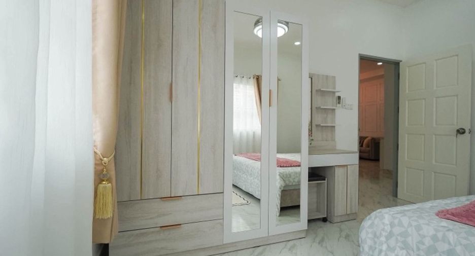 For sale 4 bedrooms house in Bang Lamung, Chonburi