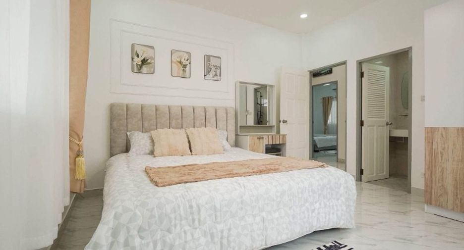For sale 4 bedrooms house in Bang Lamung, Chonburi