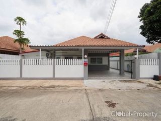 Haus zum Kauf mit 4 Zimmer in Bang Lamung, Chonburi