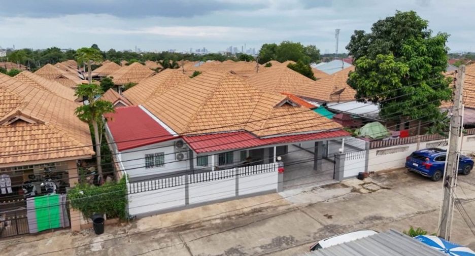 For sale 4 bedrooms house in Bang Lamung, Chonburi