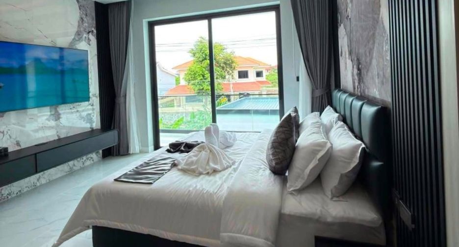 For sale 6 bedrooms house in Bang Lamung, Chonburi