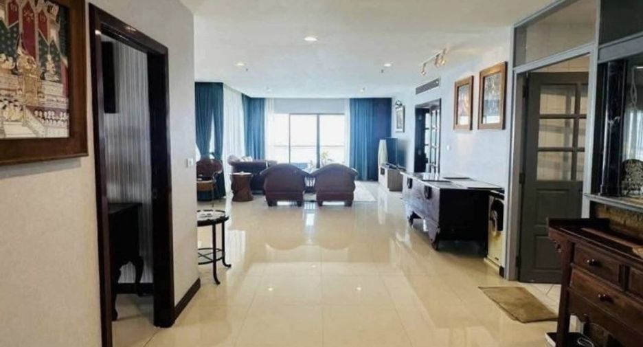 For sale 3 bedrooms condo in Bang Lamung, Chonburi