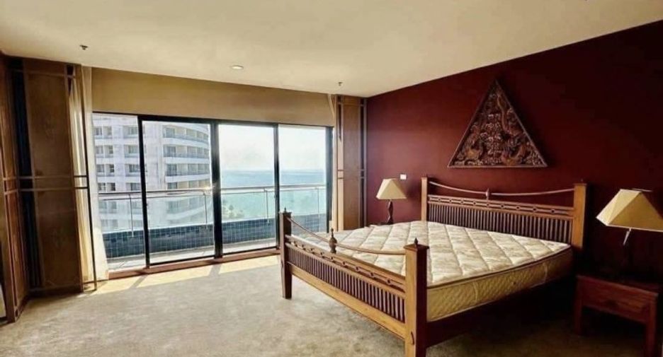 For sale 3 bedrooms condo in Bang Lamung, Chonburi