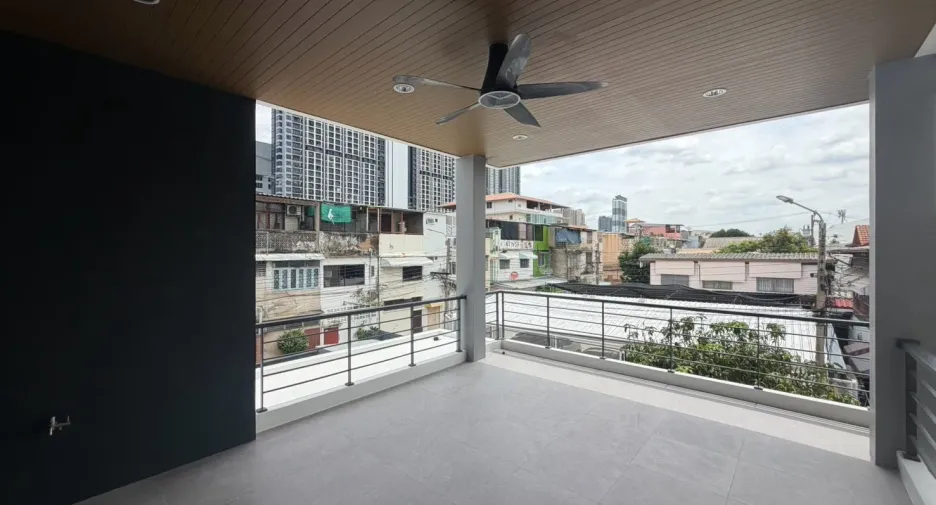 For rent 4 ベッドルーム house in Bang Sue, Bangkok