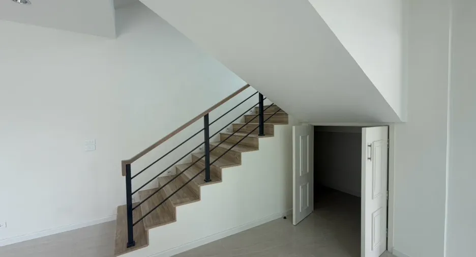 For rent 4 ベッドルーム house in Bang Sue, Bangkok