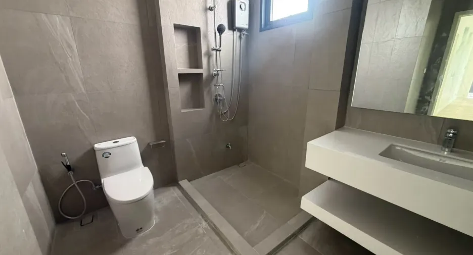 For rent 4 ベッドルーム house in Bang Sue, Bangkok