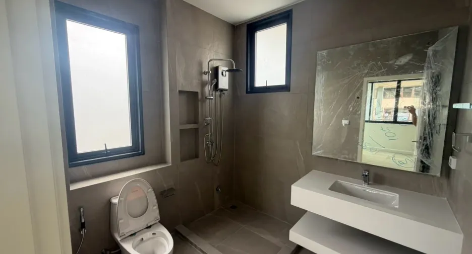 For rent 4 ベッドルーム house in Bang Sue, Bangkok
