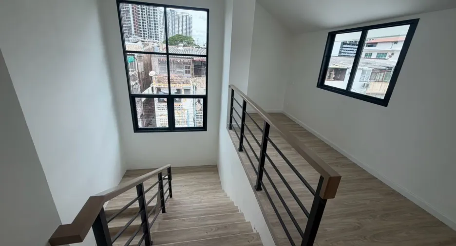 For rent 4 ベッドルーム house in Bang Sue, Bangkok