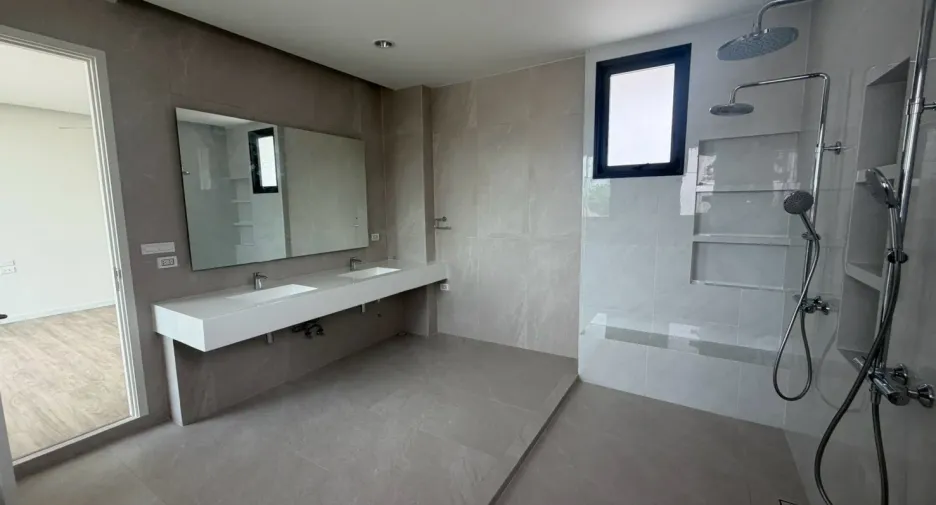 For rent 4 ベッドルーム house in Bang Sue, Bangkok