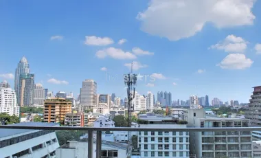 For rent 2 bedrooms condo in Pathum Wan, Bangkok