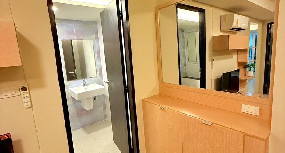 For sale studio condo in Wang Thonglang, Bangkok