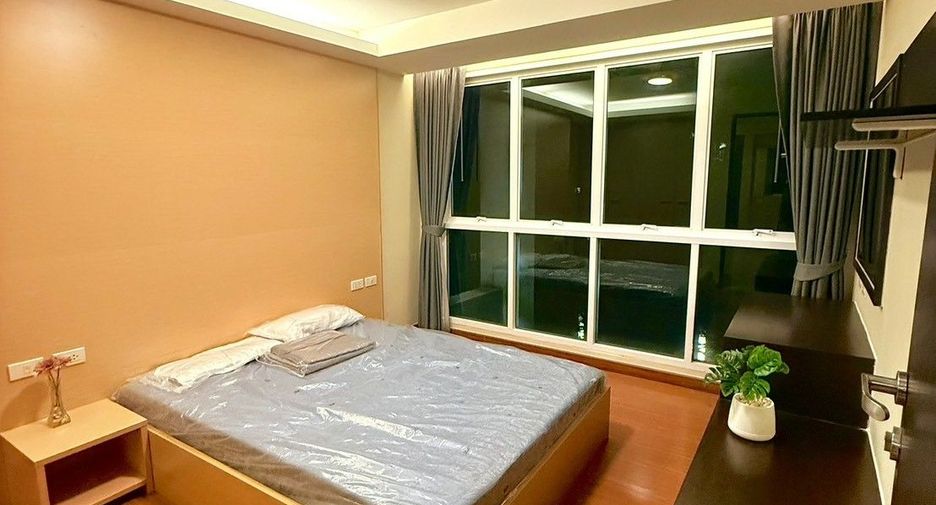 For sale studio condo in Wang Thonglang, Bangkok