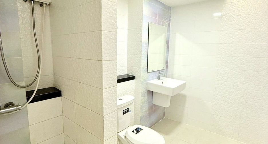 For sale studio condo in Wang Thonglang, Bangkok