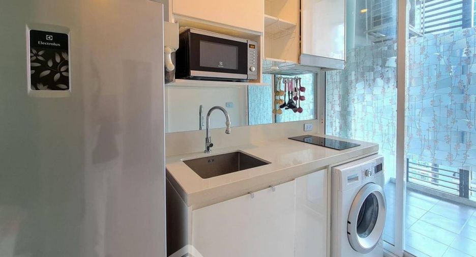 For sale 1 bed condo in Bang Na, Bangkok