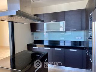 For sale 3 bedrooms condo in Sathon, Bangkok