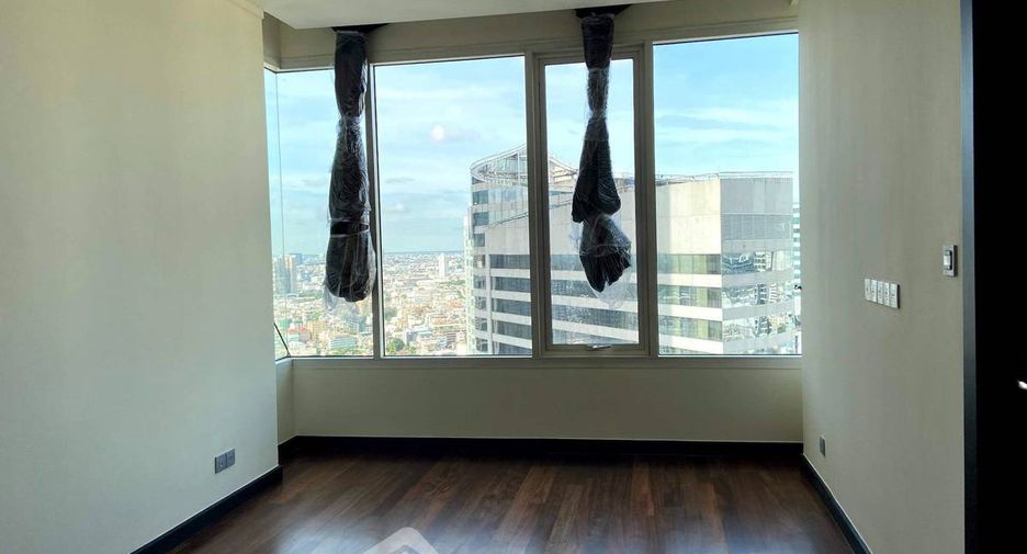 For sale 3 bedrooms condo in Sathon, Bangkok
