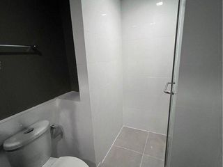 Condo en alquiler y en venta de 1 habitaciones en Ratchathewi, Bangkok