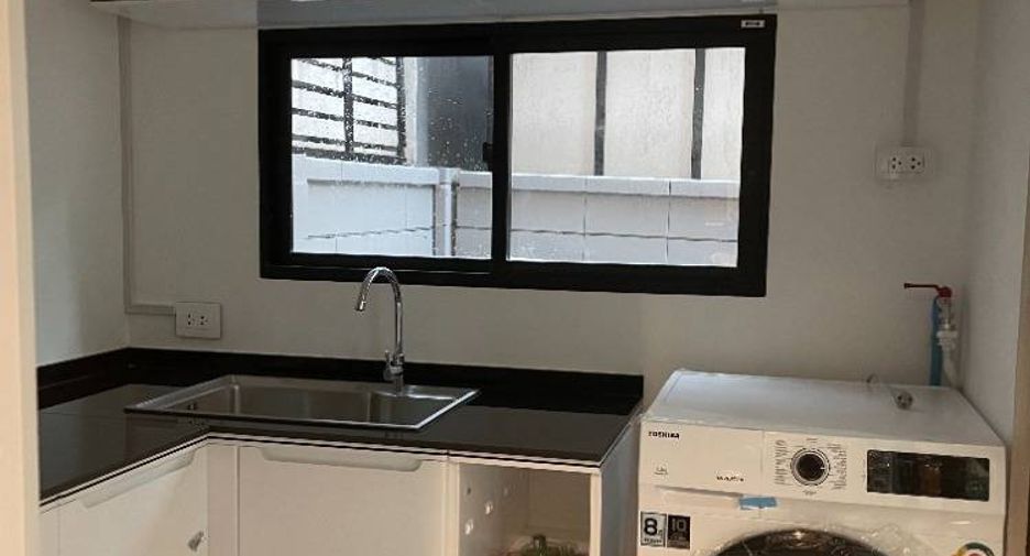 Reihenhaus zur Miete mit 3 Zimmer in Suan Luang, Bangkok
