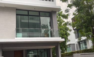 Reihenhaus zur Miete mit 3 Zimmer in Suan Luang, Bangkok
