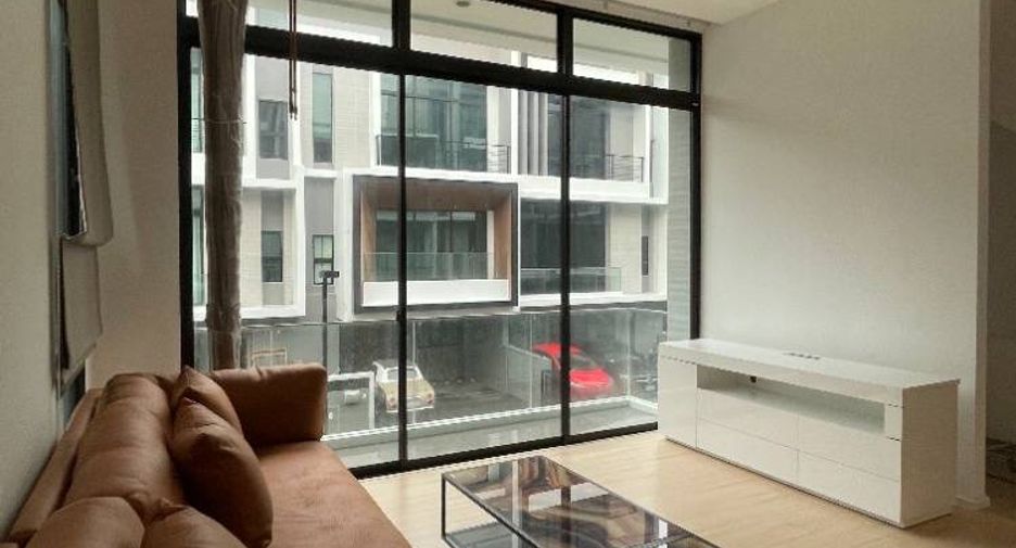 Reihenhaus zur Miete mit 3 Zimmer in Suan Luang, Bangkok