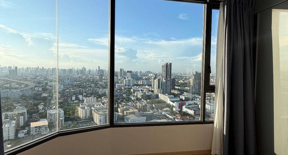 Condo en alquiler de 2 habitaciones en Bang Na, Bangkok